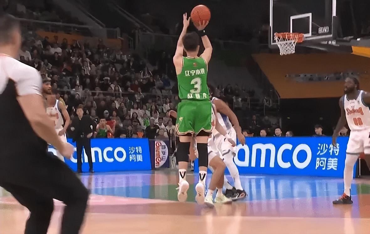 乐鱼app-辽宁半场压制新疆！继伟完美复出，威尔斯手帝齐爆，新疆3人死顶