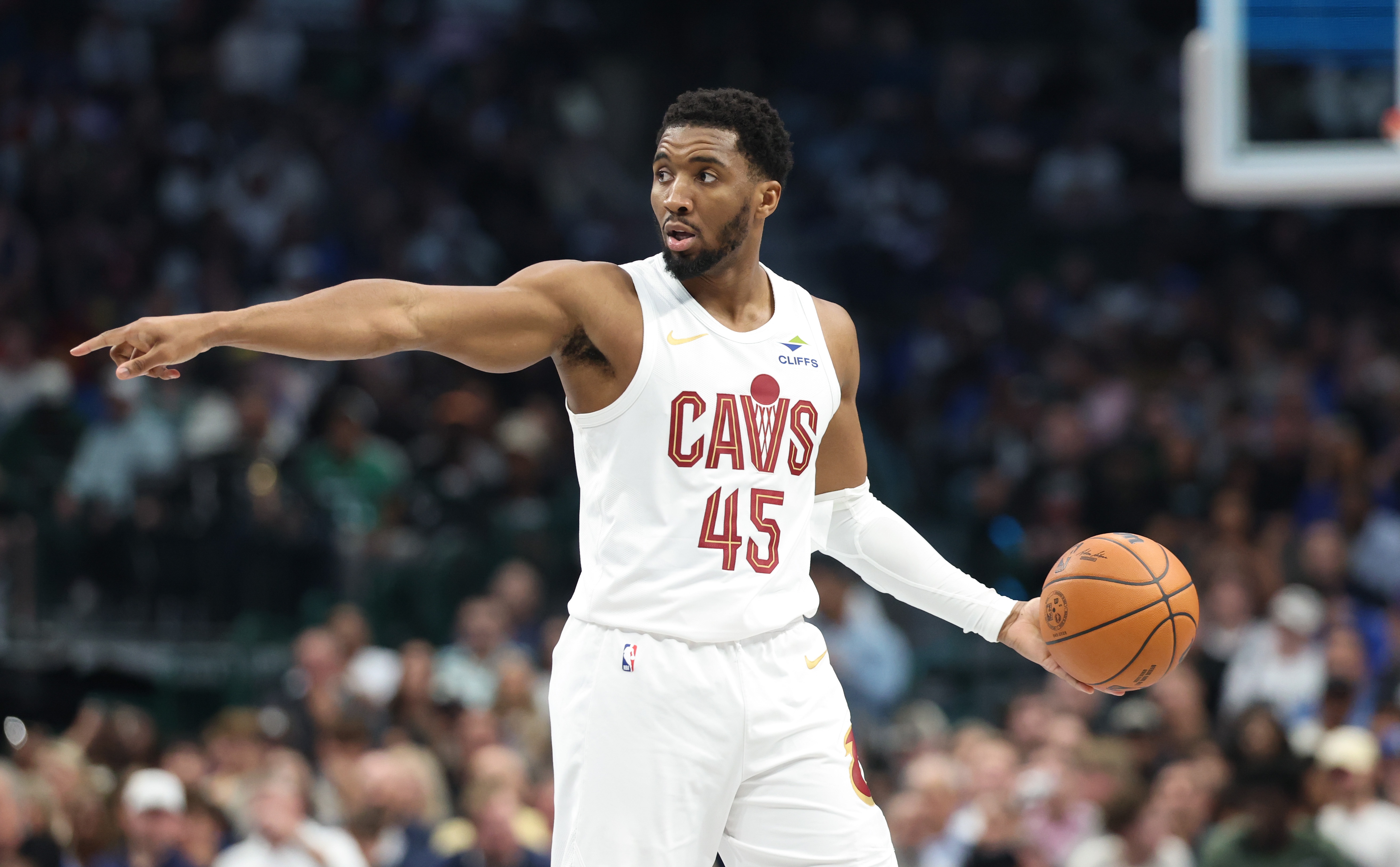 乐鱼体育网站-米切尔:糟糕的失利 必须经历这样的时刻找出问题所在这是好事